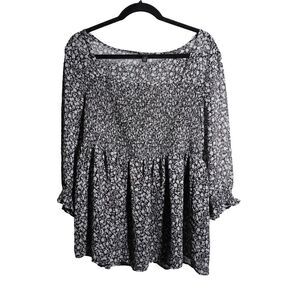 Torrid Floral Smocked Blouse‎ Black White Flirty Chiffon Square Neck Babydoll 1X